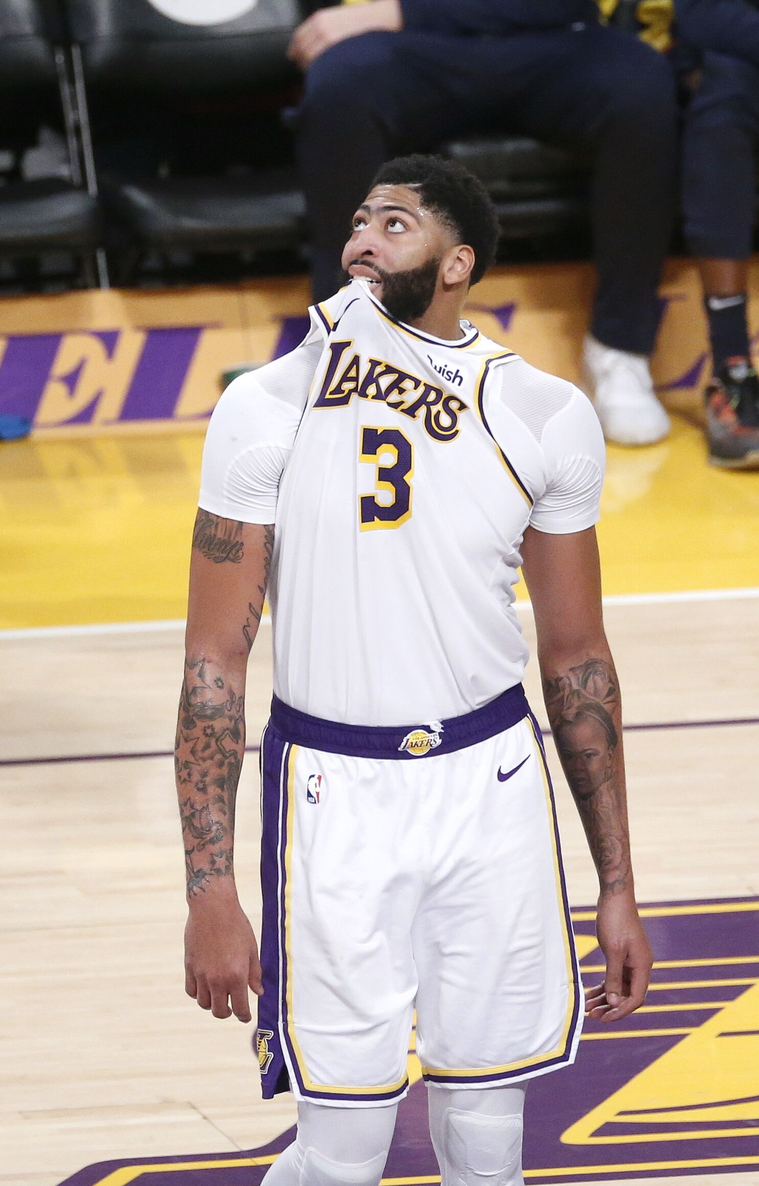 尔的线下强 尔的线下强