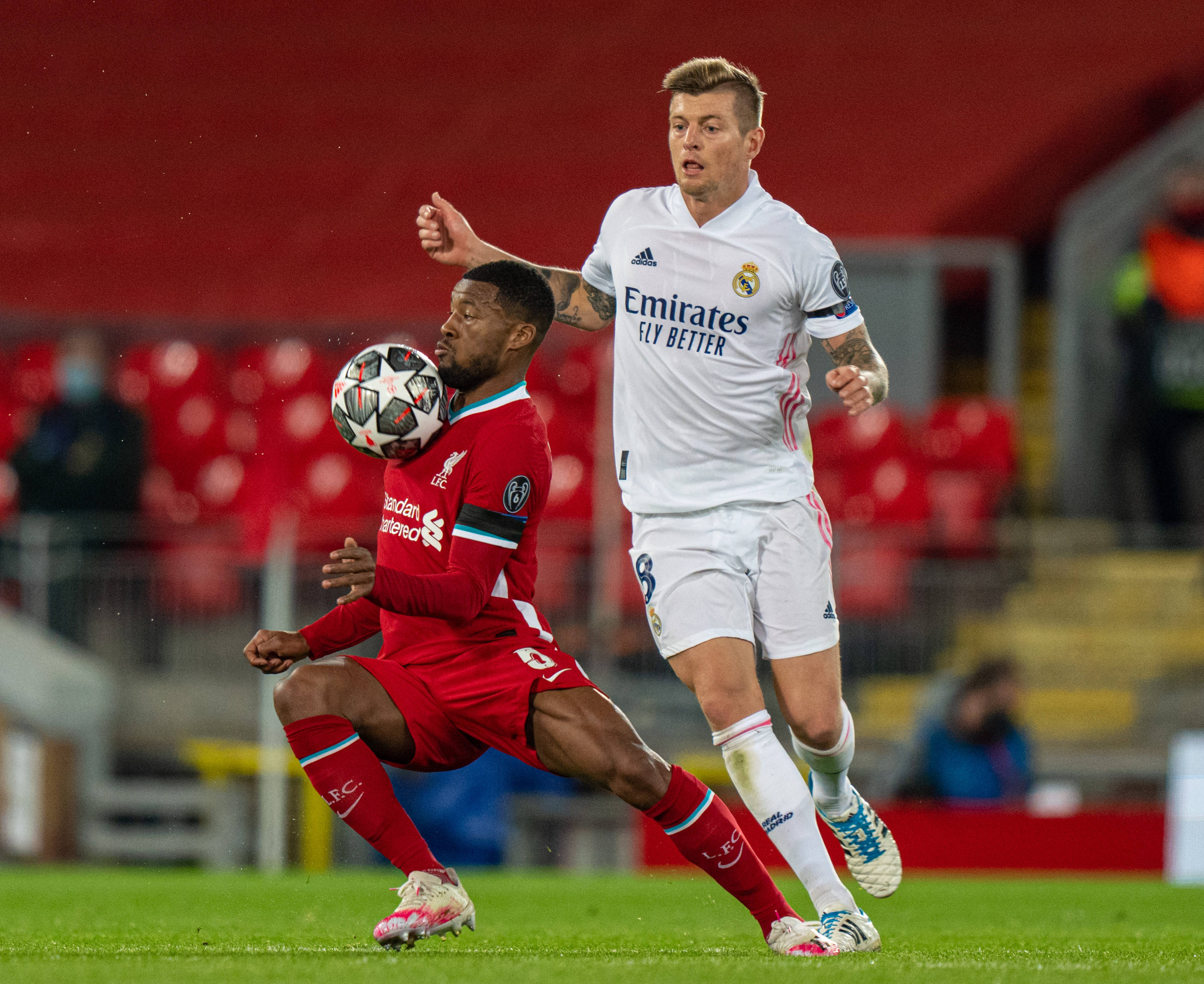 纳以三人后 纳以三人后