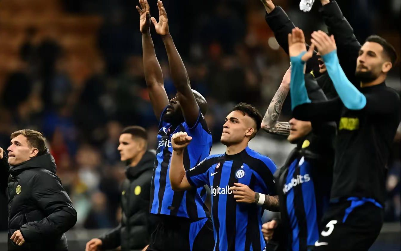 什么是德扑里的“阻碍张（Blockers）”？锦标赛后期判断对手是否拿了 A 的高级技巧。（德州扑克中的阻断牌（Blockers）：锦标赛后期判断对手是否持有A的进阶技巧）